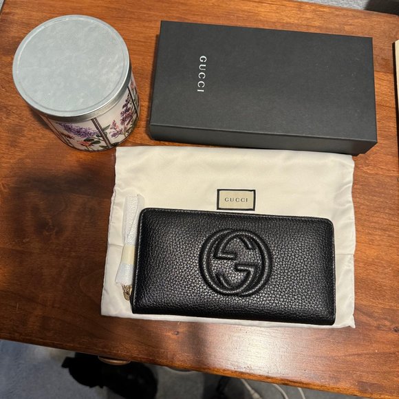 Gucci Handbags - NEW Gucci Black Soho Zip Around Wallet
